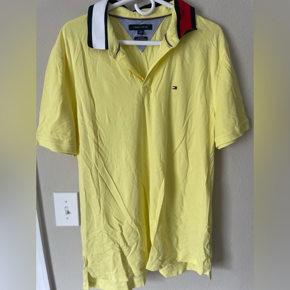 Tommy Hilfiger Men's Polo in Bright Yellow - Picture 1 of 1